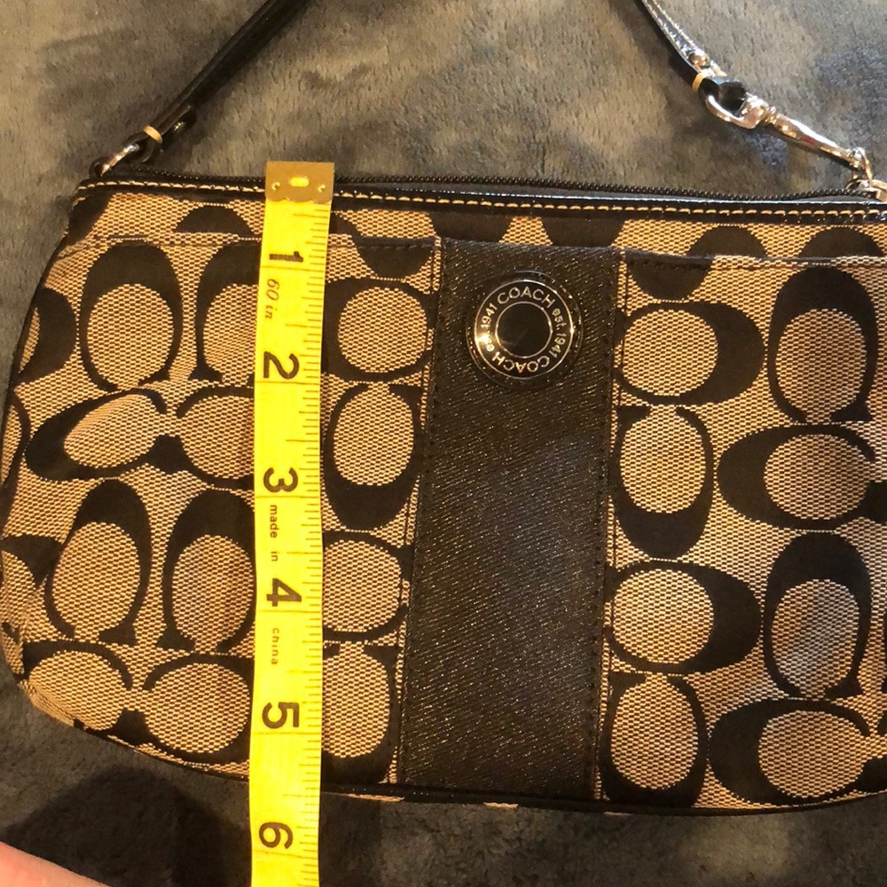 Coach Wristlet - Picture 11 of 12